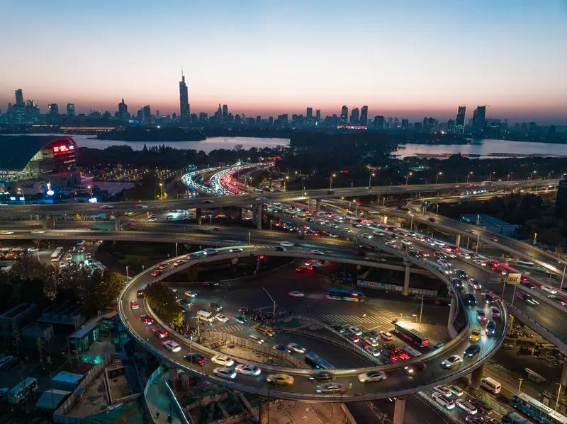 12月17日傍晚，南京部分区域导航集体失灵，可把不少人搞懵了。12月19日，南京