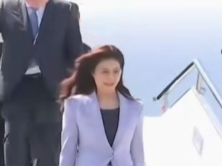 郑丽文访陆启新程：莫负善意，共促统一
 
中国国民党主席郑丽文率团于今日开启大陆