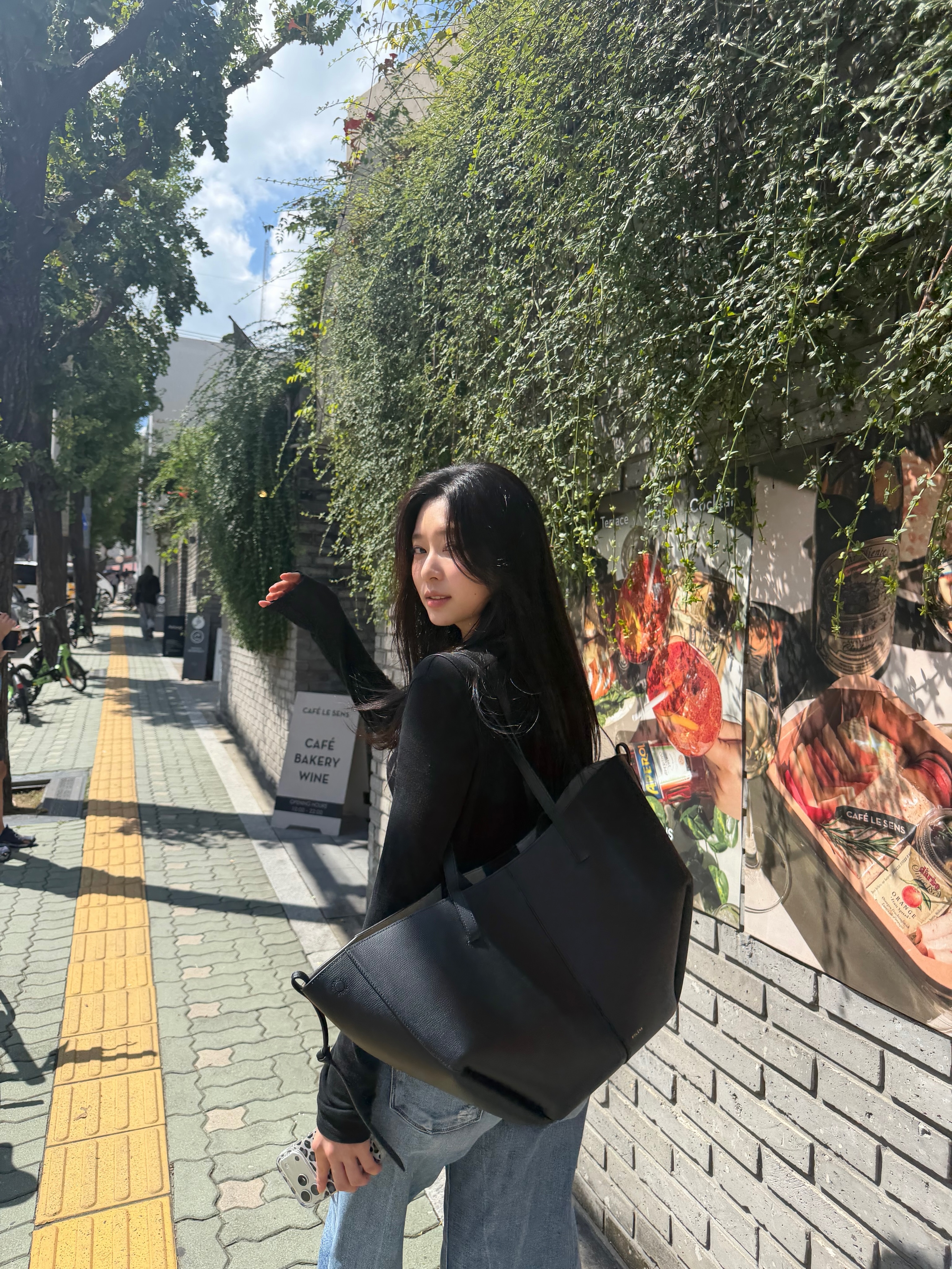 金珉周 INS更新🖤 ​​​