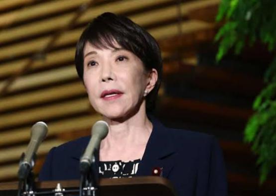 和美国打，输了挨核弹，跟俄罗斯硬碰，败了就去西伯利亚刨土豆，可跟中国打，低头认个