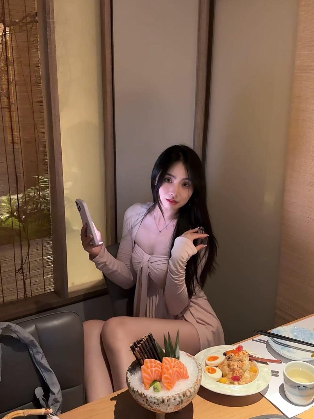 外面的雨下的好大