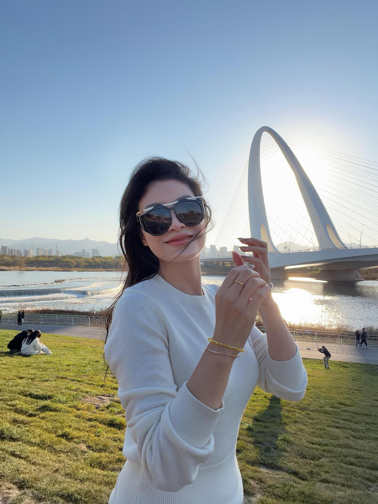 都说白色是天使般的颜色，我也是这么认为的。白色系美女 白色少女风