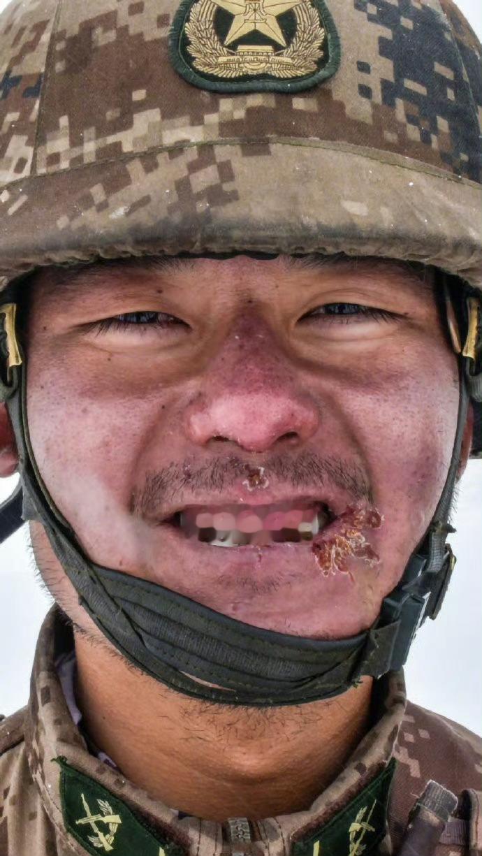 致敬！他们用脚步丈量边防线，用生命守卫祖国的每一寸山河，纯洁的笑容让人怎能不爱！