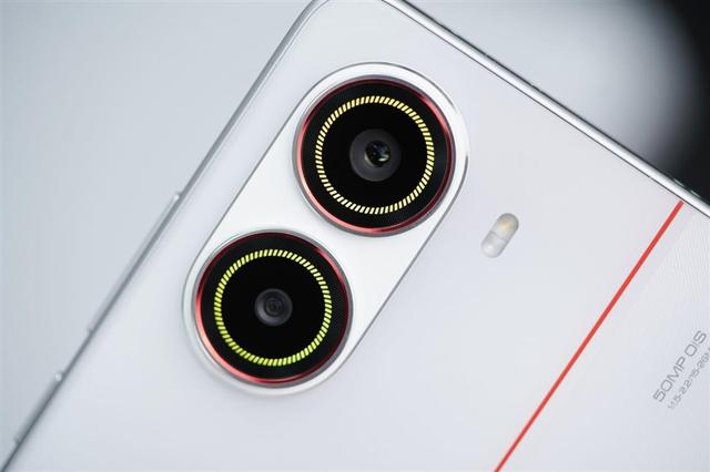 REDMI Turbo 4全面评测：为年轻人量身打造的性能小钢炮