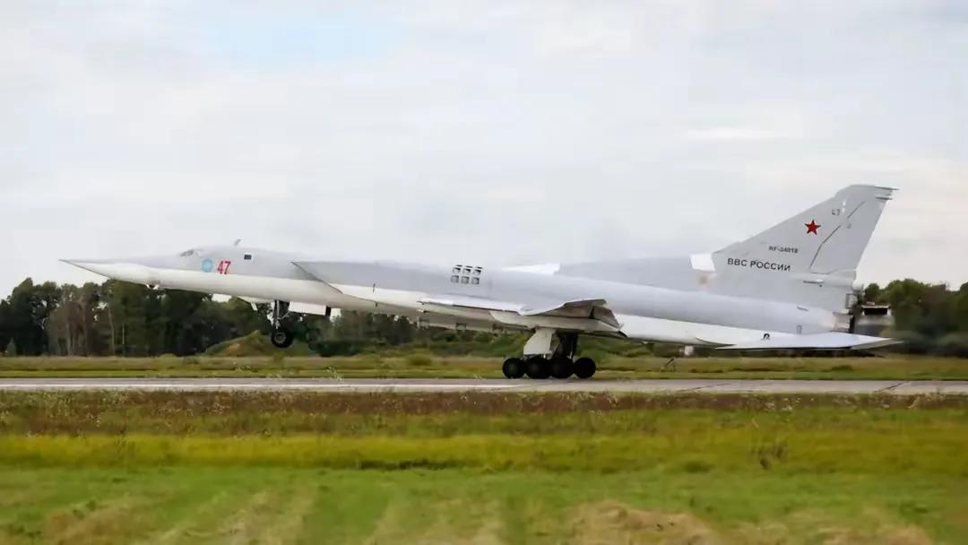 俄罗斯安全局成功挫败乌克兰情报部门的一起图谋，他们计划策反一名俄军飞行员，要求他