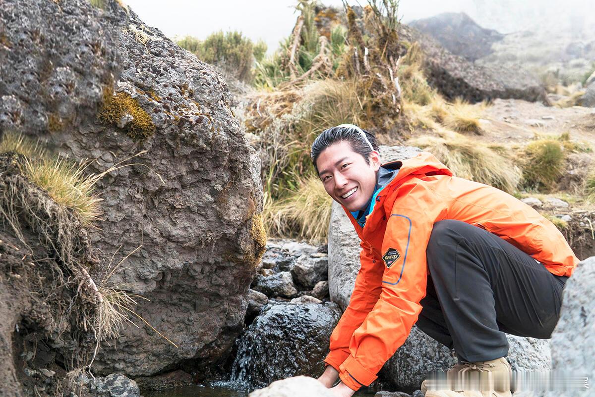 窦骁喜欢极限运动窦骁问五一去哪玩儿没想到窦骁看着温文尔雅的窦骁，私下竟然热爱极限