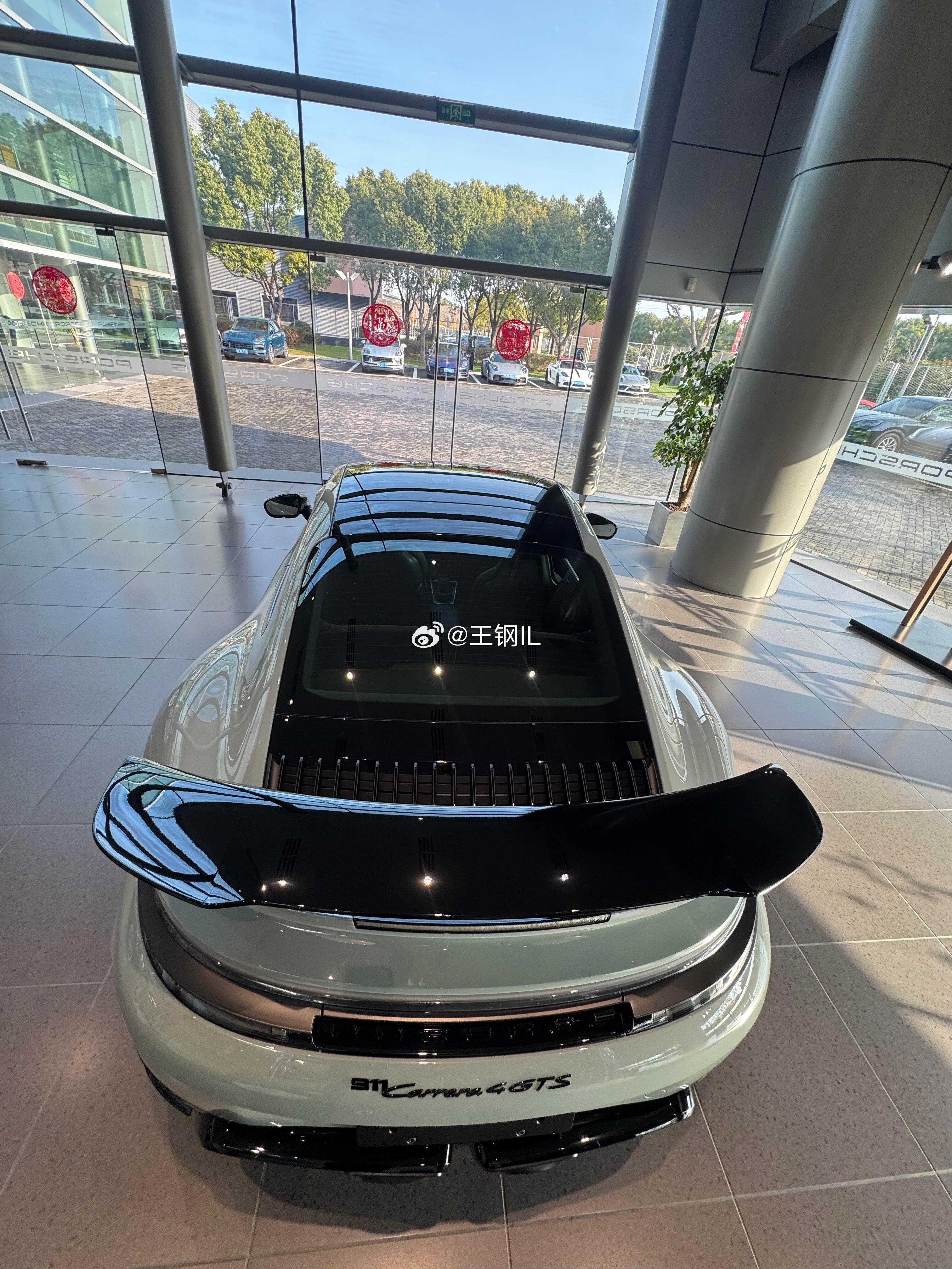 四驱的稳定、自吸的线性、GTS的锋芒，每一次踩下油门，都是与赛道灵魂的共振。不止