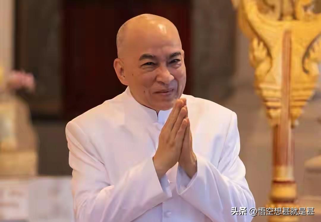 西哈莫尼国王挺舒服，柬埔寨国事有洪森父子，他们父子很用心。

国内老百姓的生活，