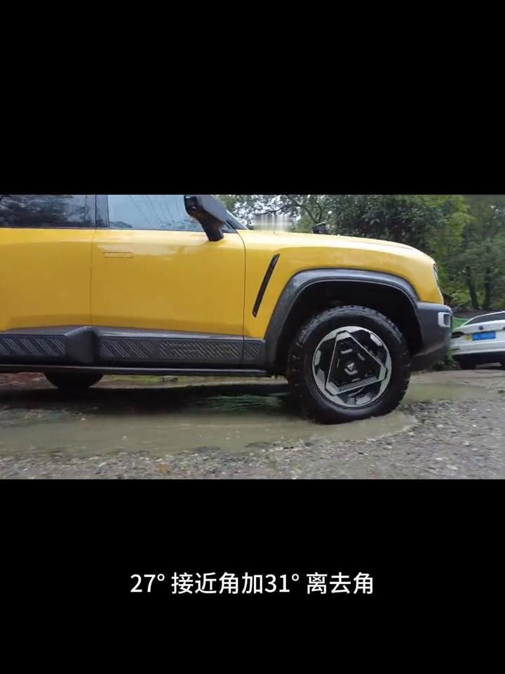 5125mm车长，2880mm轴距，它用方盒子的硬朗姿态重新定义20万级全能SU