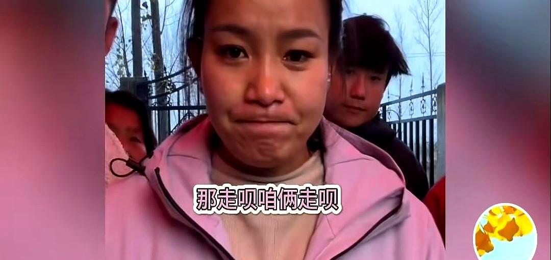 “全熟”梗炸锅，妈妈一句话把网友笑到关机。

原来小红书“晒图笔记大赛”里，有人