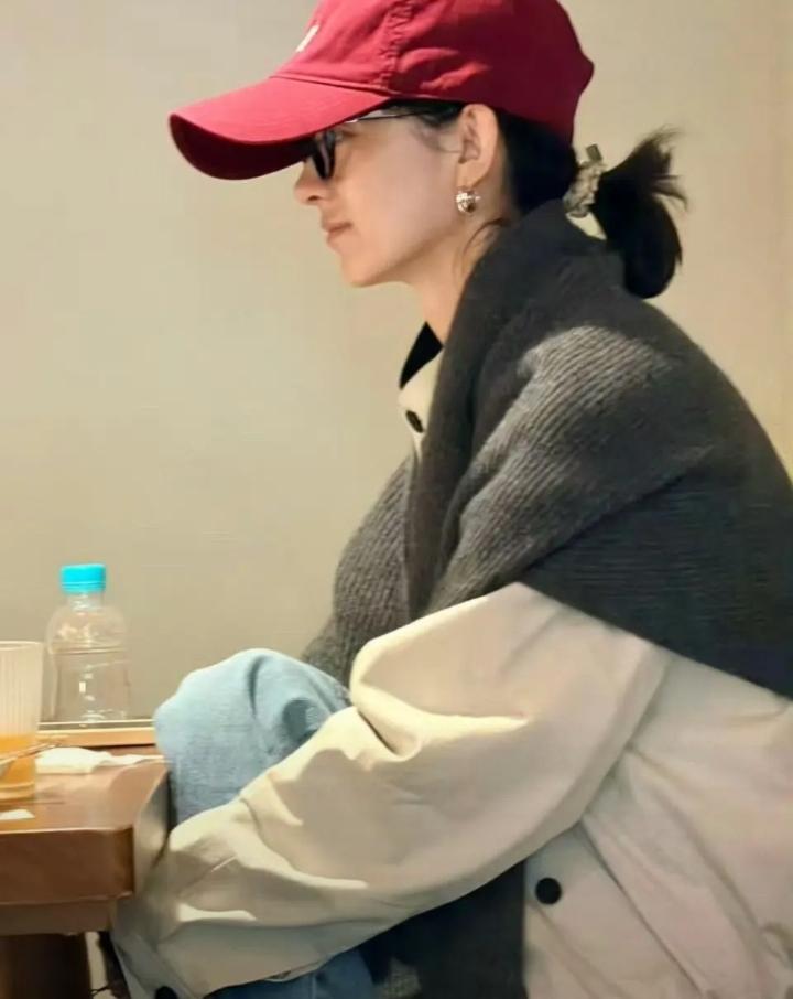 在上海安福路咖啡店偶遇赵丽颖，真的被她私下状态狠狠圈粉了！

4月27号下午的偶