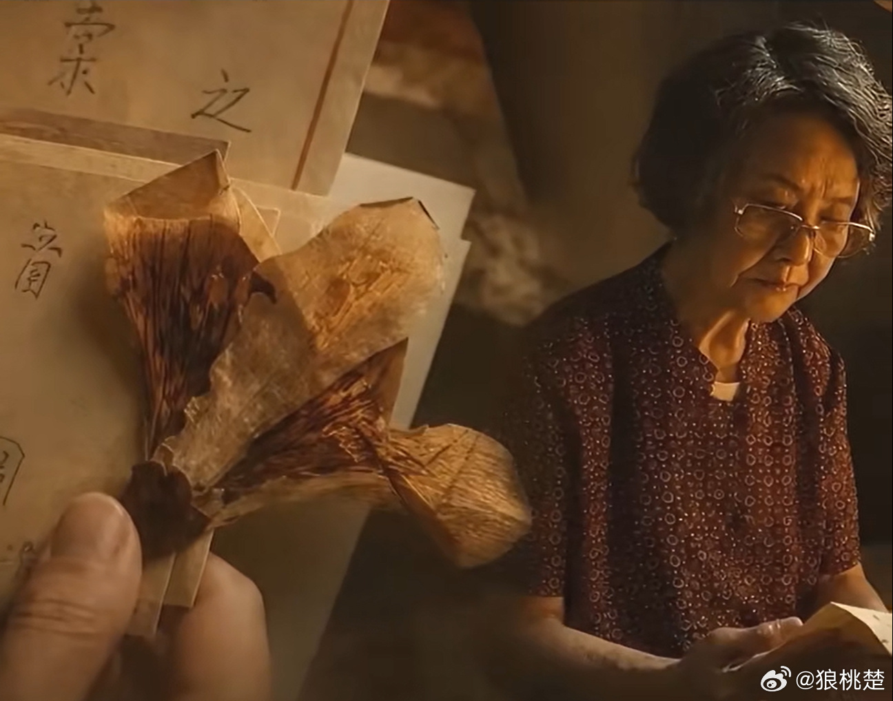给阿嬷的情书侨批台词打磨 侨批的台词，贵在用减法。删去“如潮水般的牵挂”，留下“