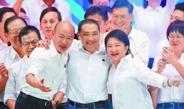 韩国瑜不能保持沉默了！

赵少康现在闹得实在太凶，再这样搞下去，外面的人都要以为