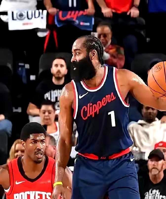 文章标题：黄蜂东部垫底 文章内容：半场35分，哈登天神下凡
 

哈登这场半场狂