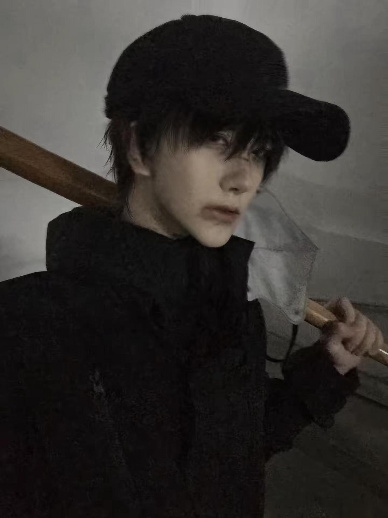 抓到你了。秦湛