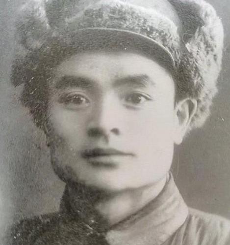 1941年，粟裕干了件让全军炸锅的事——把一个21岁的小参谋连升四级，跳过排长、
