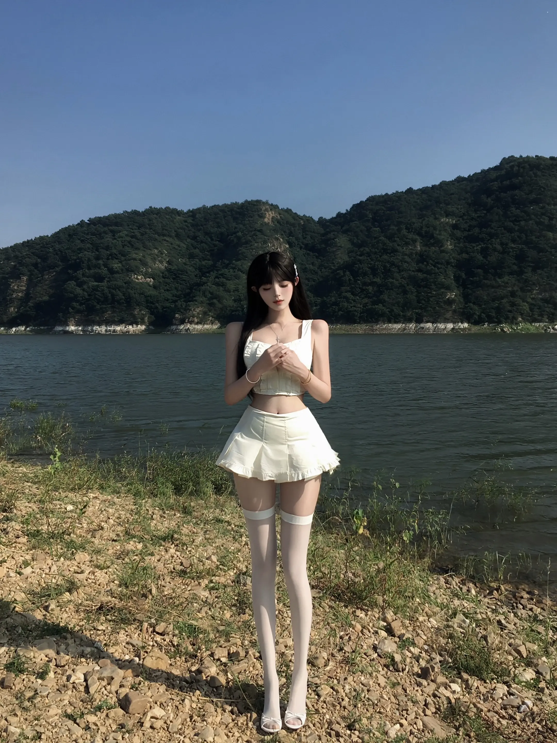 她的白.