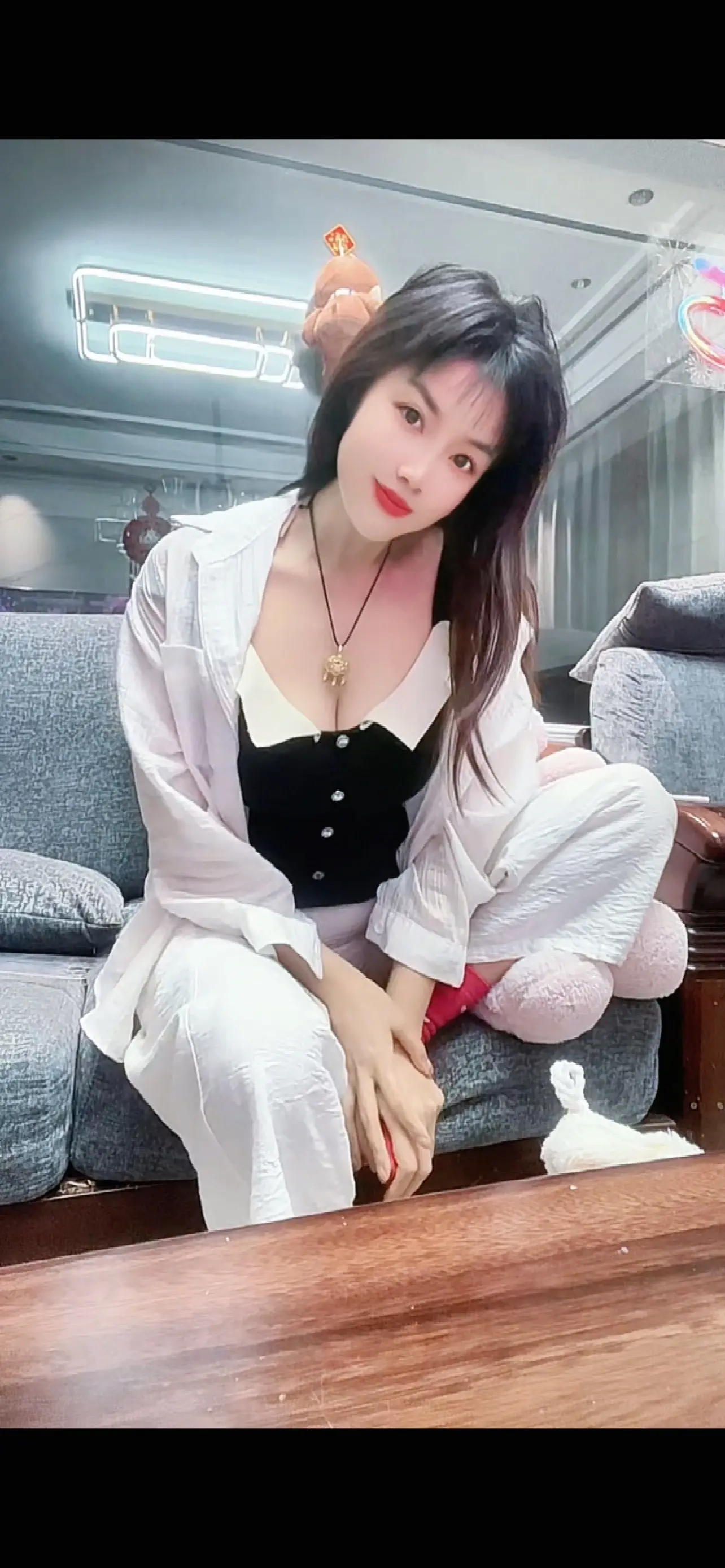 央视有一段很清醒的话说到：“一个重视你的人，永远不会把自己置于可能导致...