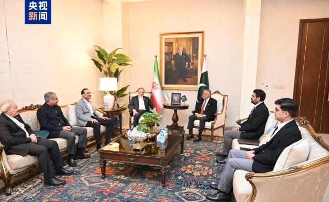 美国政坛有个不变的铁律：民生问题永远是大选的胜负手，执政者若无视民众钱包，终将失