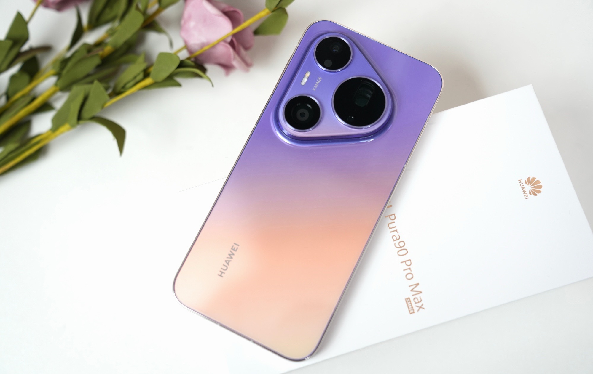 真的被华为Pura 90 Pro Max「霞光紫」这抹颜色惊艳到了！浪漫的粉紫→