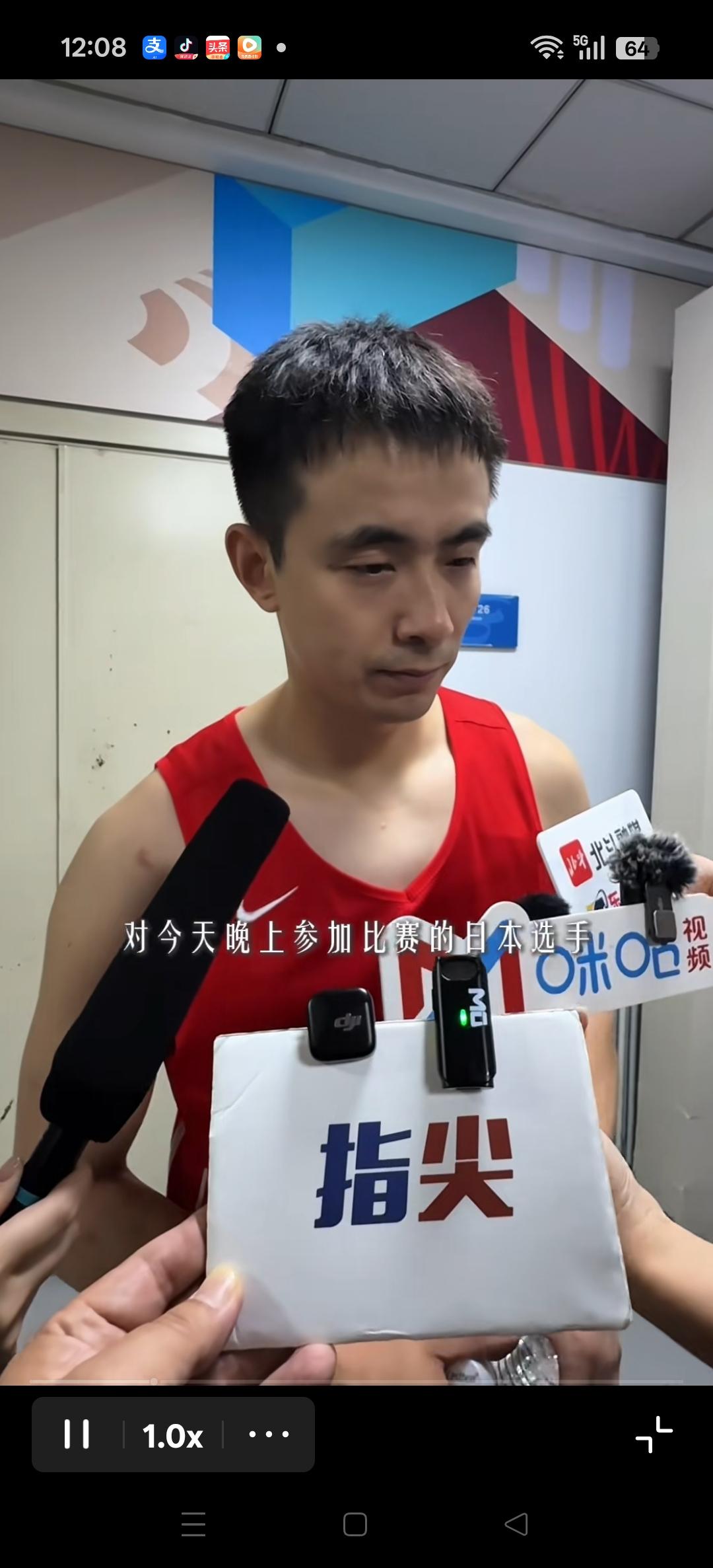 赵继伟接受记者采访，谈到今天晚上对阵日本的比赛。
其实就是新队员之间的配合和默契