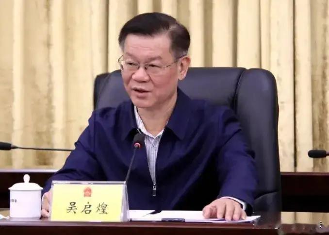 汕头，退休2年的老吴，告别退休金了

1963年出生，1985年厦门大学毕业，