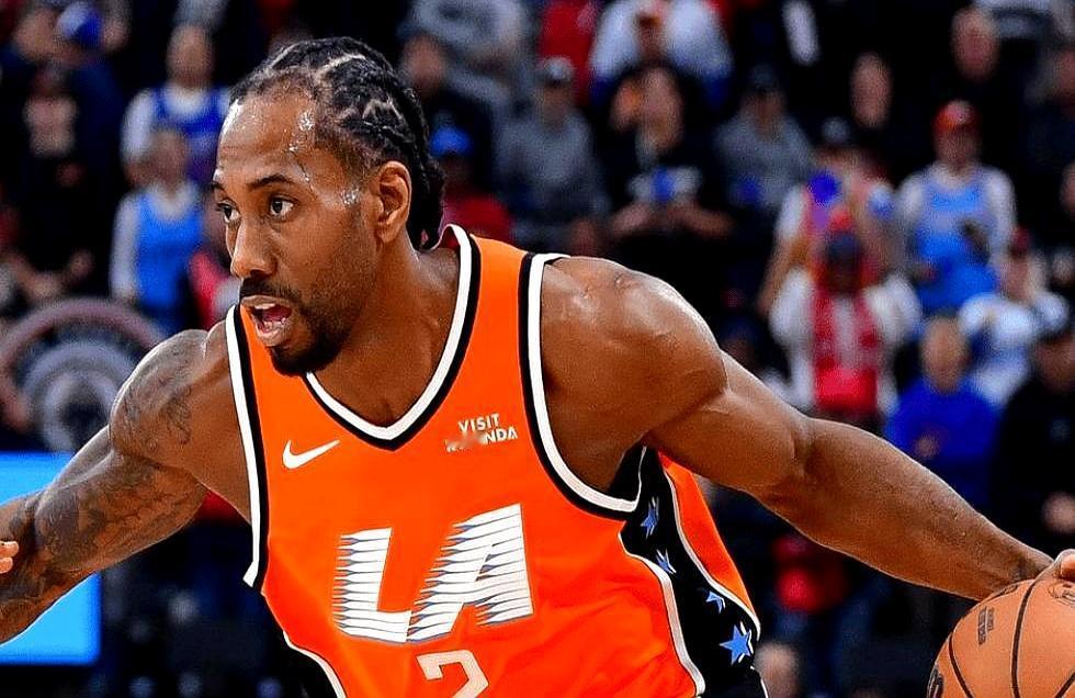 40岁的保罗想回快船写童话，结果写成翻车现场。
 
一年360万，他以为自己是回