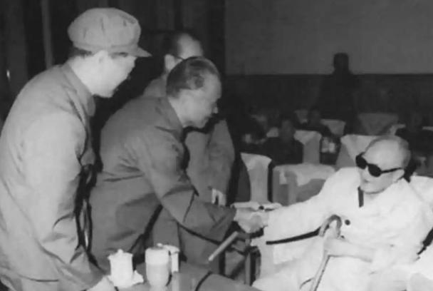 1980年，中纪委接到举报：主持总参工作的副总参谋长杨勇在京西宾馆设宴，欢迎来总
