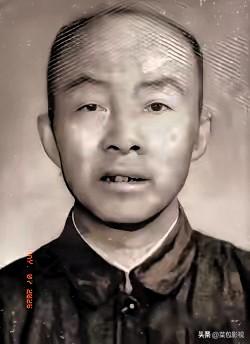 1936年，刘亚楼的警卫员谢志坚不幸落到敌人手里，就在他思索如何脱身时，一个老汉