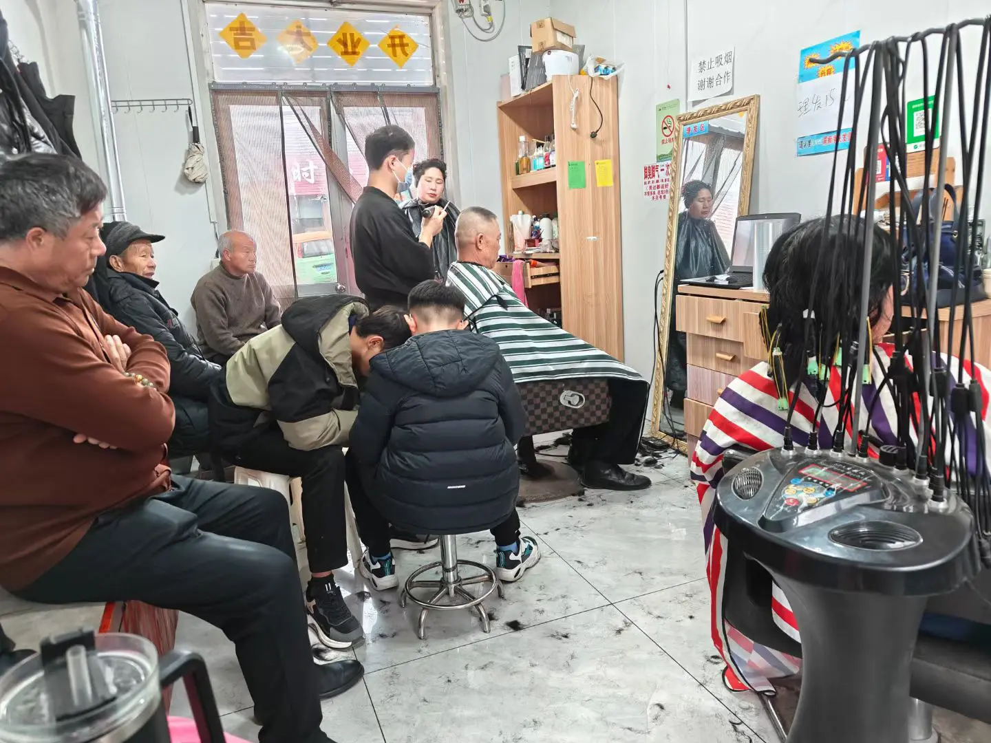 原创视频 年前烫染 托尼老师 烫头发 拍摄现场直击