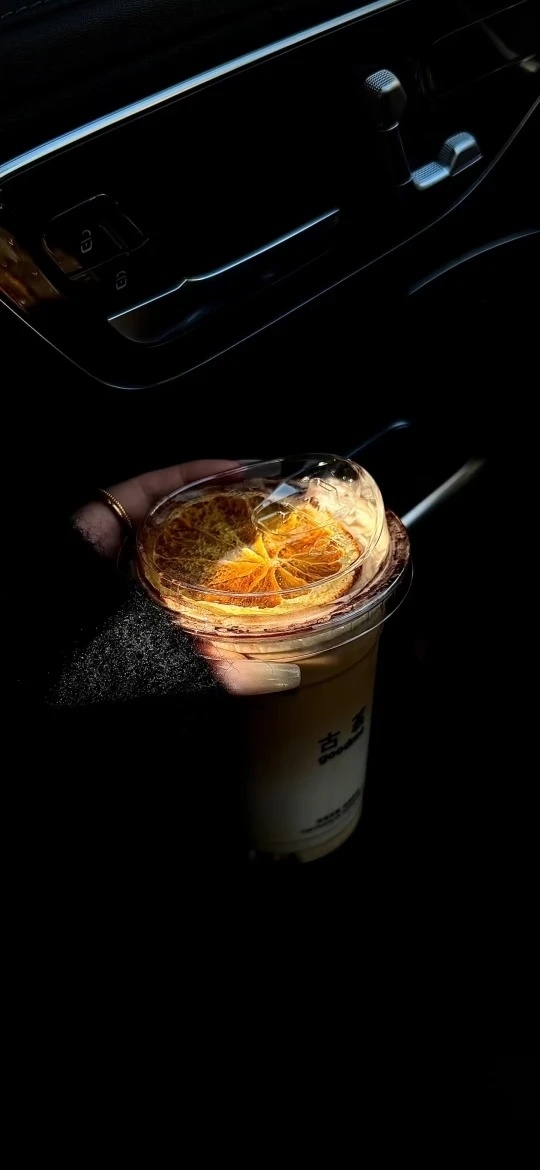 𝙎𝙝𝙖𝙧𝙚｜壁纸请幸福降临在你身上  至此 我也跟着幸福 ₊⁺♡₊⁺手