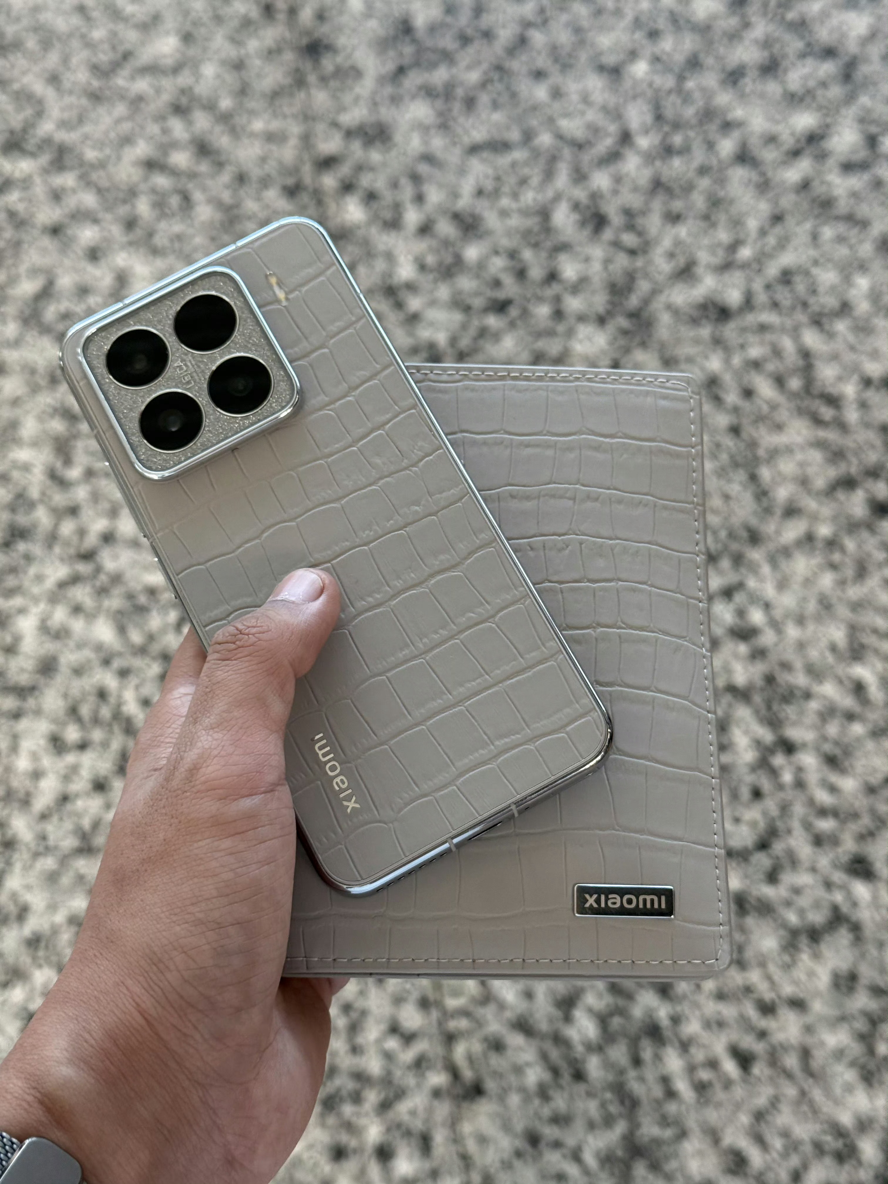 我想问问，小米 17 系列会不会出钻石限定版。这可能是我最喜欢的小米定制了。