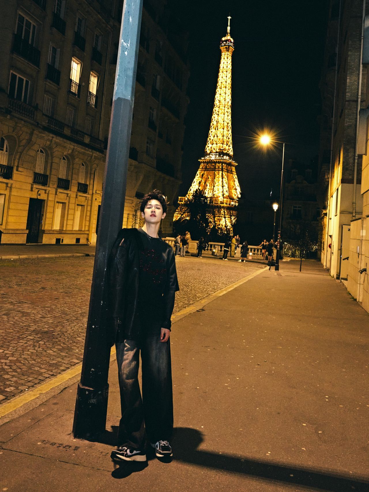 李昀锐发了24张邢武pro这李昀锐巴黎到底拍了多少张物料啊！还有24张邢武pro