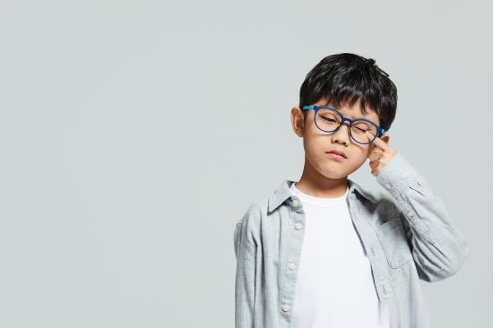 #宝贝成长守护计划##家庭健康守护计划# 如何避免孩子近视？户外活动是关键。建议