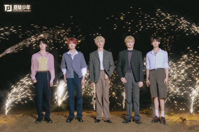 登陆少年花伞美少年登陆少年澎湃浪漫 登陆少年澎湃浪漫，登陆少年花伞美少年，谁来懂