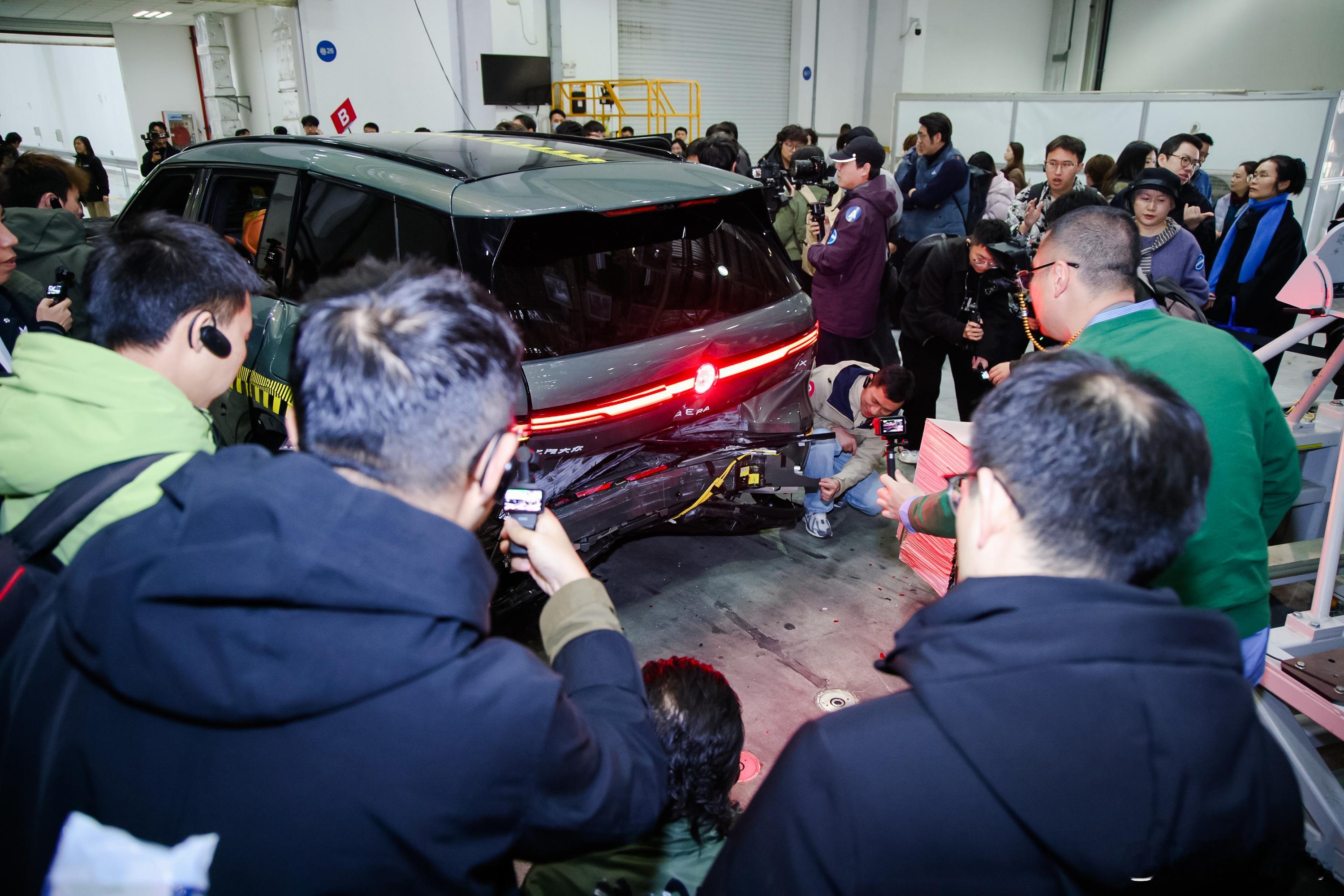 上汽大众ID.ERA技术发布会 上汽大众这次用ID. ERA 9X，做远超国标极