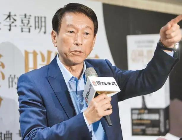 台湾军事专家在分析两岸局势时提到，随着大陆的军力提升和渗透，台湾内部的武装力量正
