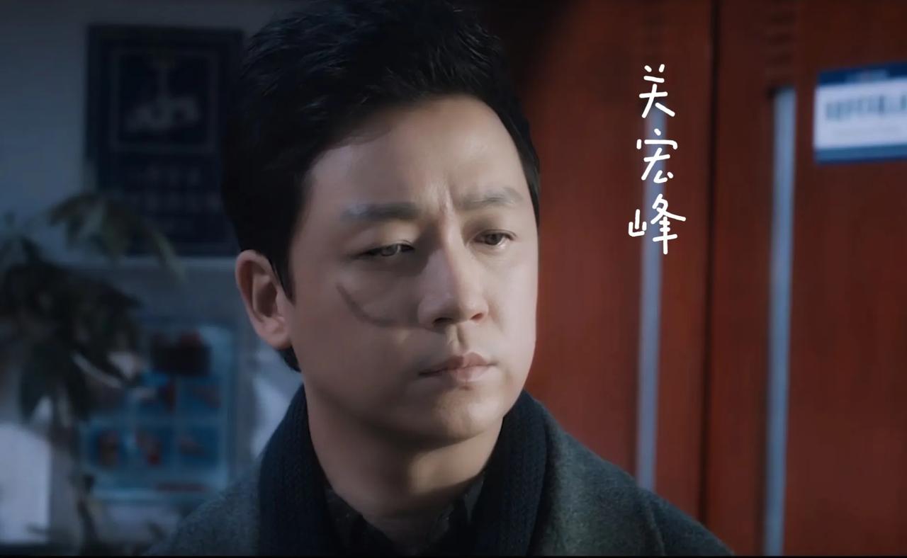 不看则已一看就收不住！
我说的是刑侦佳剧《白夜追凶》第一季。

看到第十集他们还