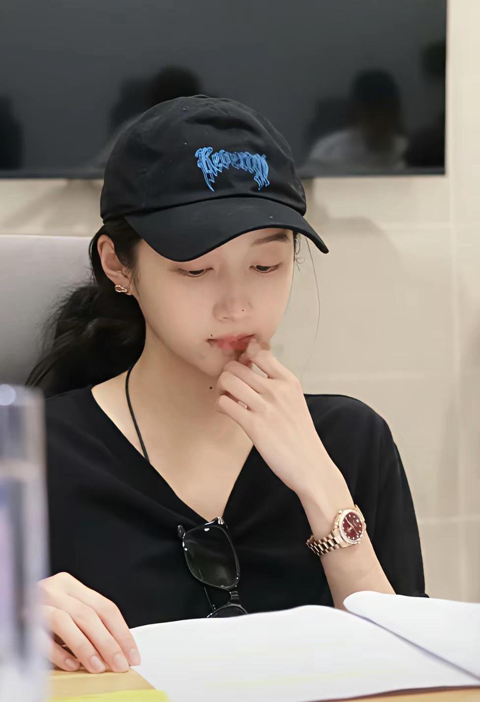 刷到关晓彤一组彩排图，好素好美 