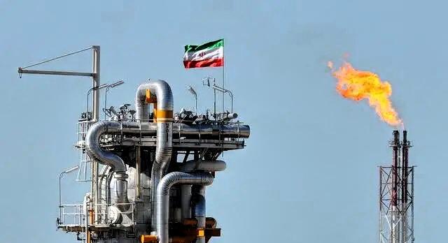 情况突变！以色列居然给中国施压，不让买伊朗石油！
据彭博社消息，以色列驻上海总领