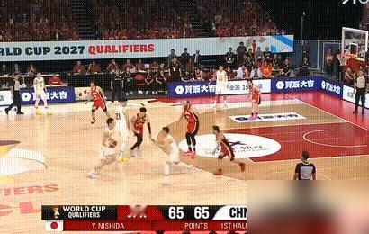 赵继伟14分救赎！中国男篮客场逆转15分血战！
上半场，他0分、失误、犯规缠身