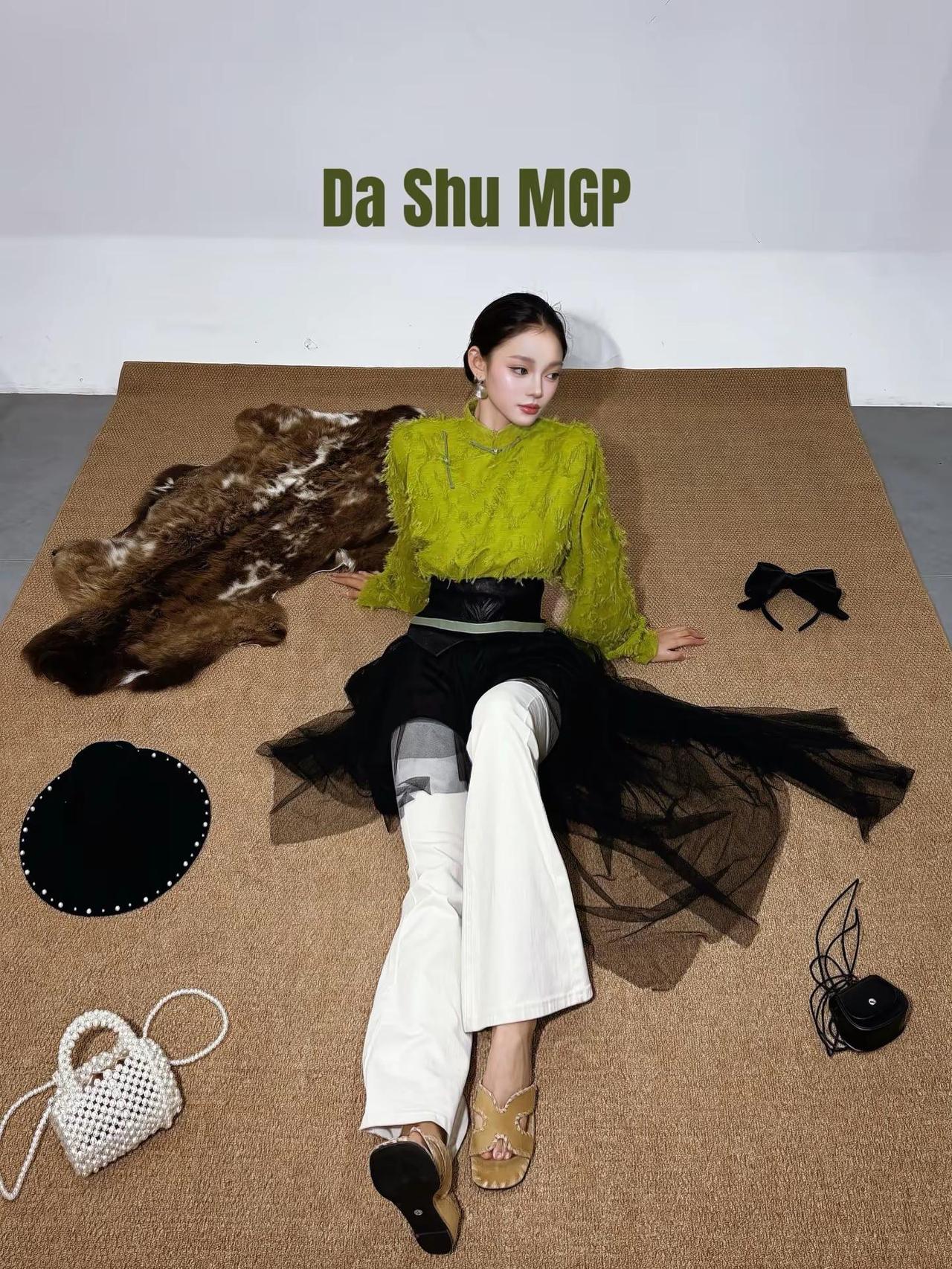 大树蒙古袍｜DaShu MGP.一抹鲜果绿 显白又洋气洋气显白的穿搭