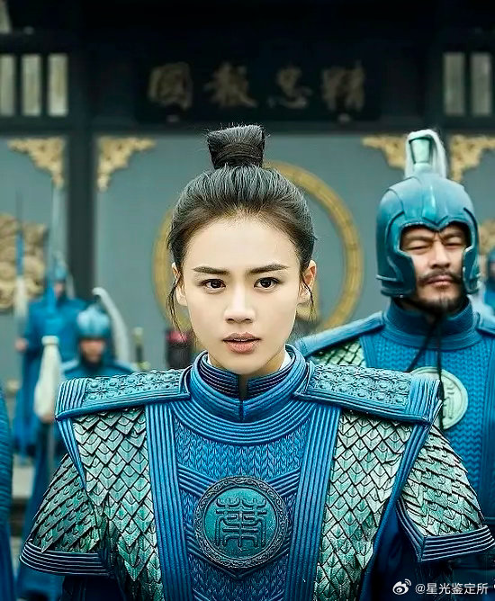 一看这么素的女将们的妆造，也就不怪观众说牛牛粉底液将军了 