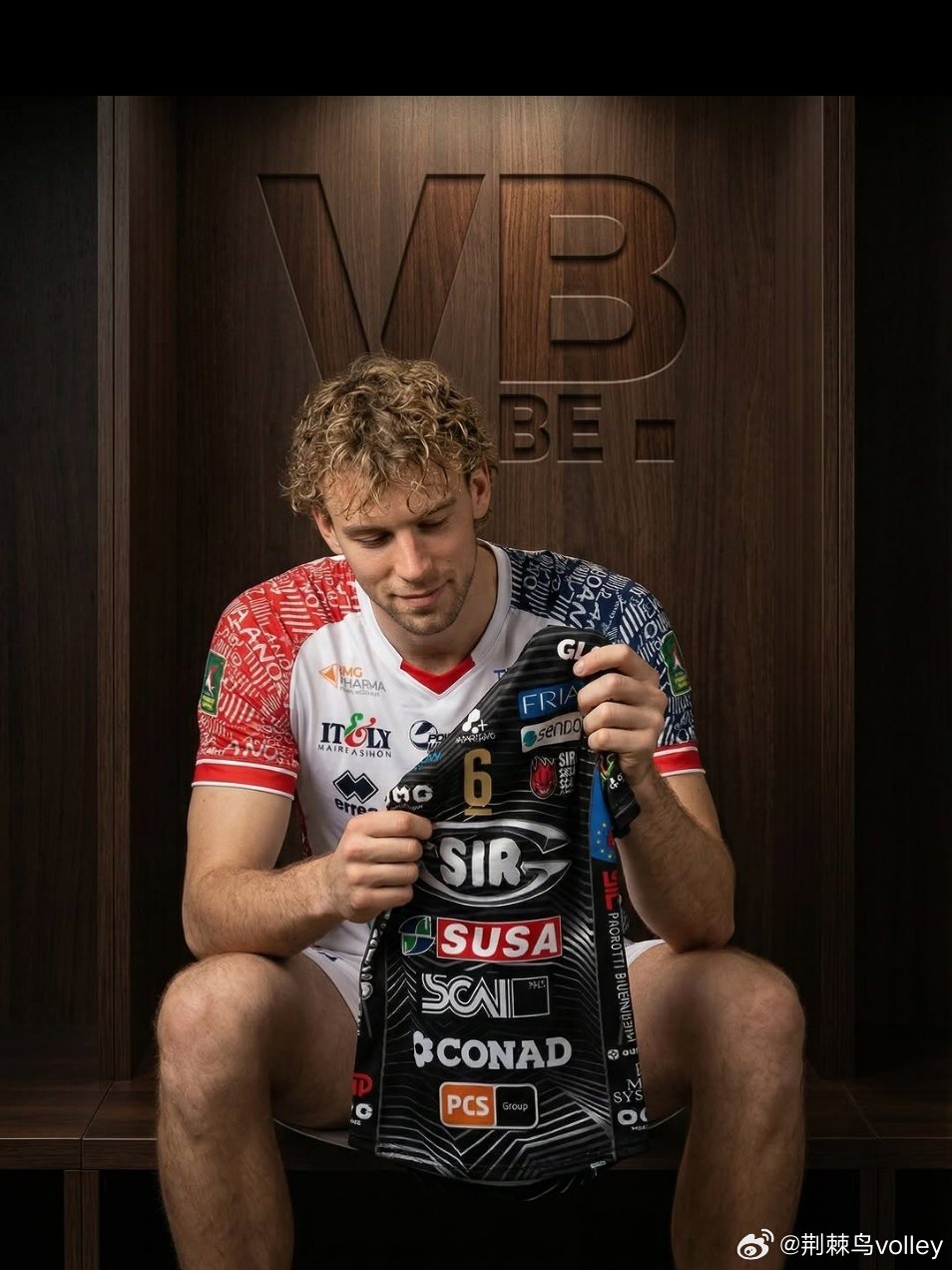 荆棘鸟volley雷格斯对外透露自己新赛季将加盟佩鲁贾。男排国际排坛动态