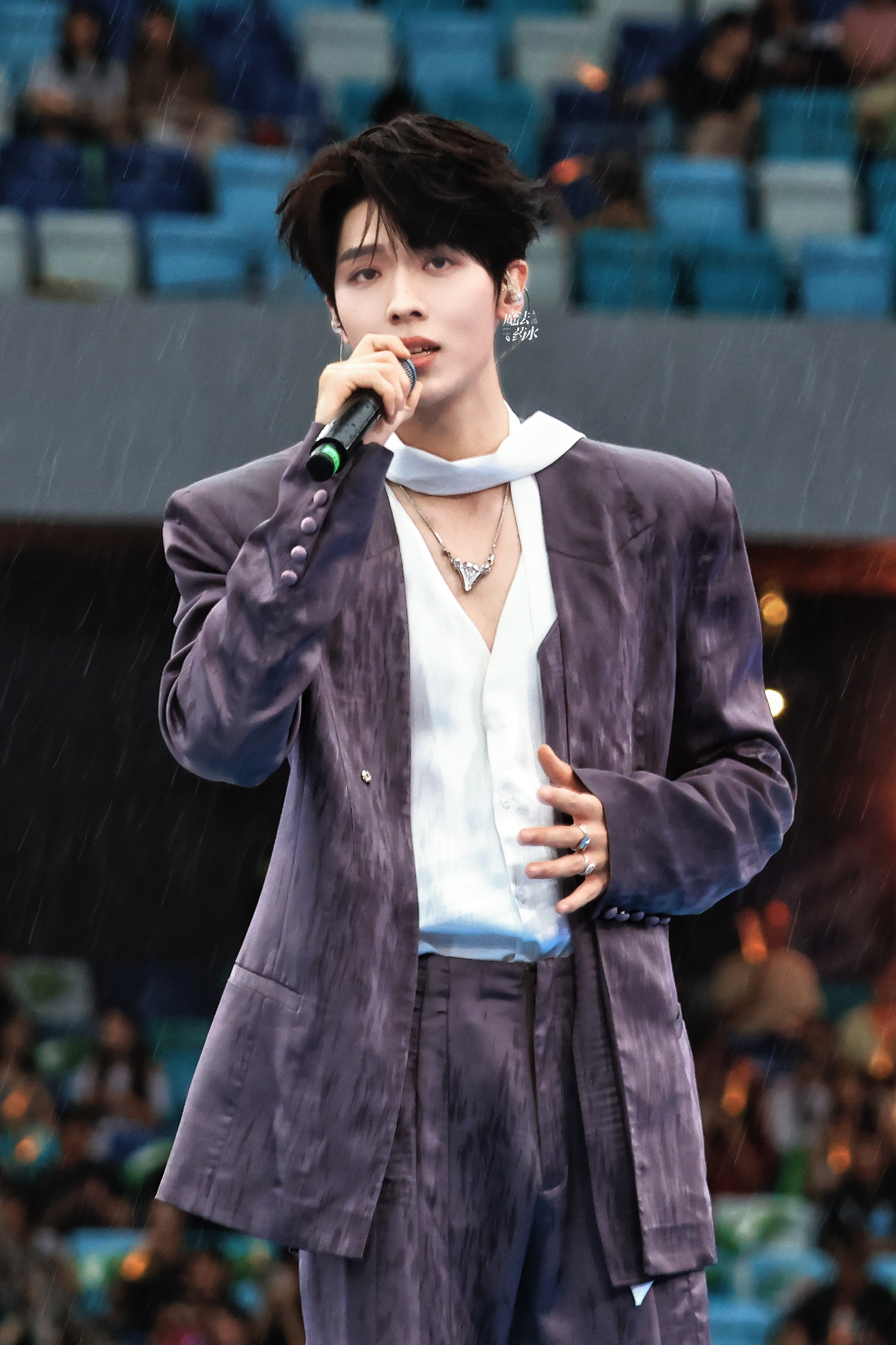 演员卡戎  ❤️演员卡戎 𝟔.𝟏𝟔汽水音乐节 首秀广州·大湾区文化体育中心