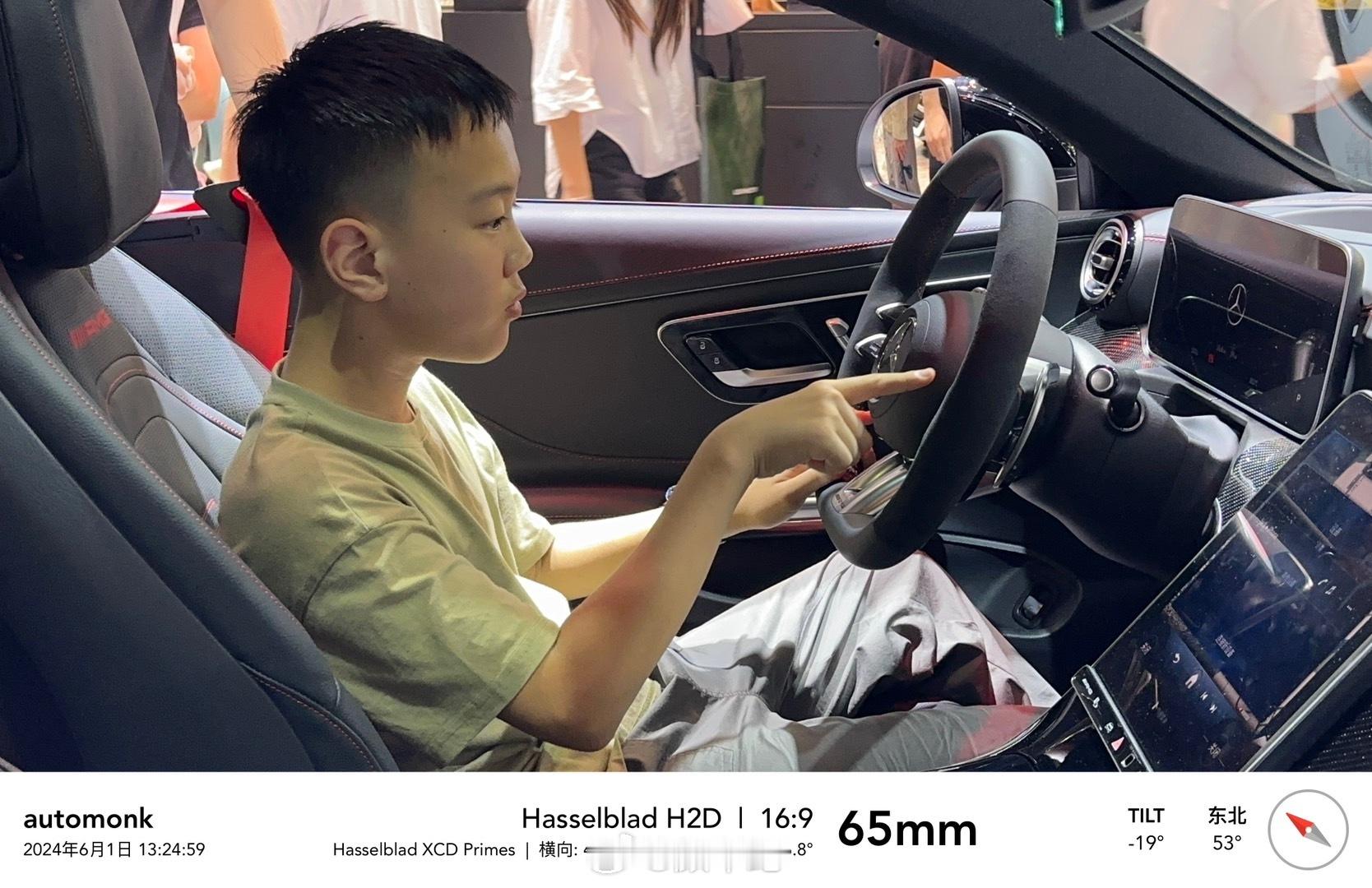 记录美好瞬间，高性能汽车文化影响力启蒙……[月亮]#亿点曝光计划##大v聊车# 