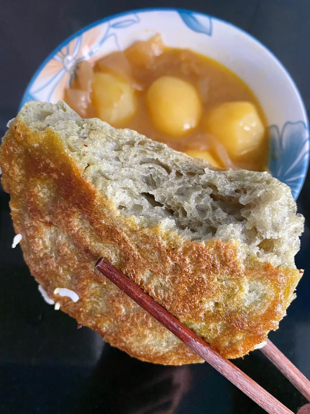 老黄瓜炖土豆🥔荞麦面大饼子😋