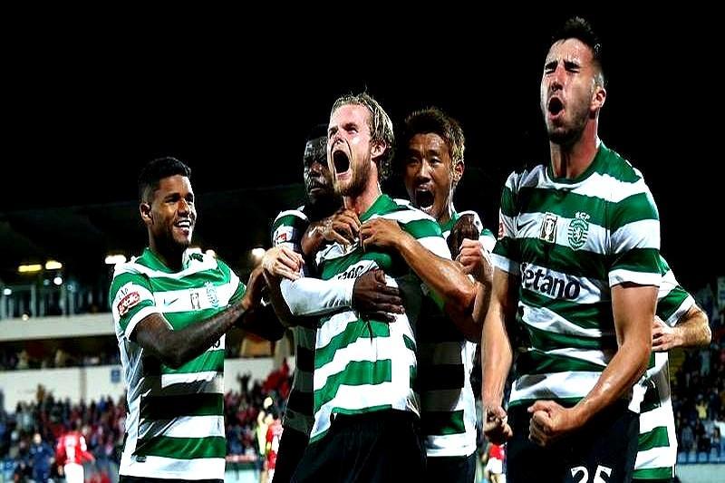 曼城被他一人打爆
 
那晚伊蒂哈德的人全懵了，三个进球加一个造点，34.5公里冲