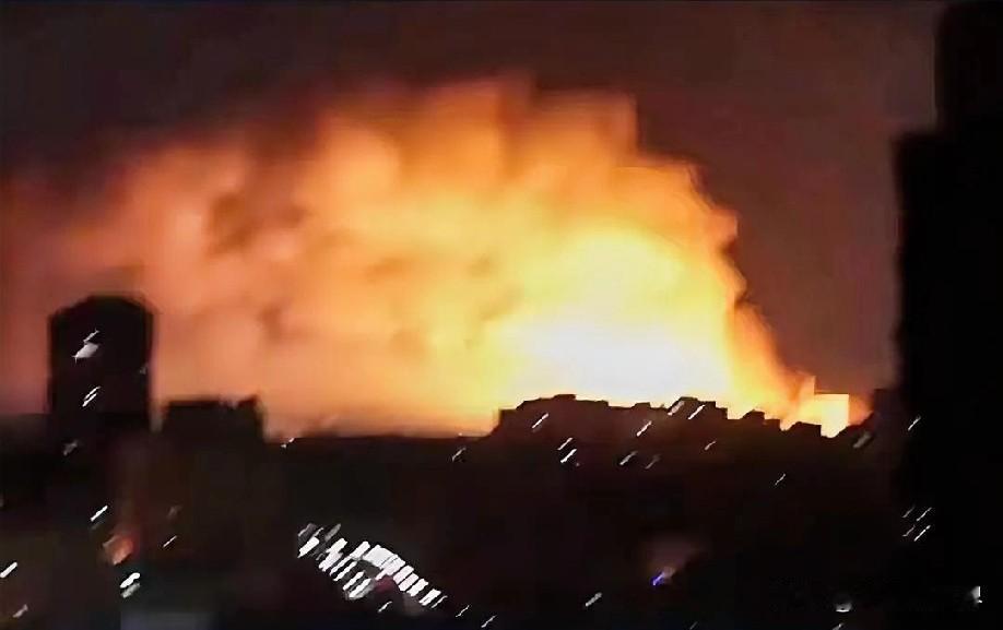 2月3日晚上的最新消息，速报，全都不容错过，第一条：特朗普吹嘘劝服普京停袭乌克兰