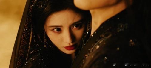 郭敬明发了鞠婧祎正面照 郭敬明居然发了鞠婧祎的正面照原始帧呢！鞠婧祎颜值一直都超